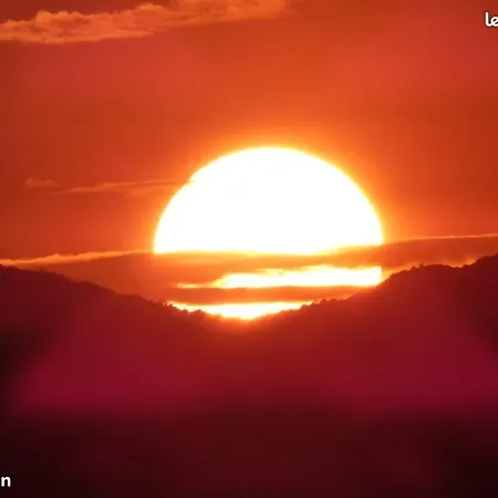 Chambre Luxueuse Au Calme Avec Vue Panoramique Sur La Baie De Cannes Et L Esterel Immense Piscine