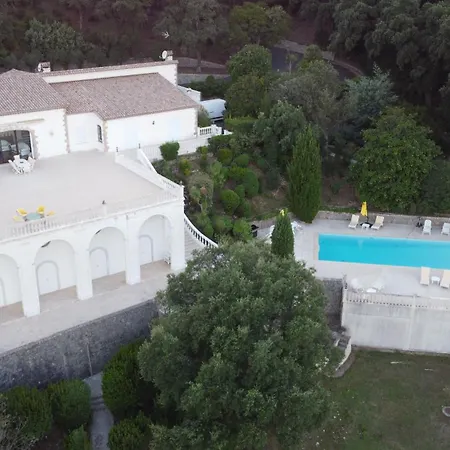 Chambre Luxueuse Au Calme Avec Vue Panoramique Sur La Baie De Cannes Et L Esterel Immense Piscine Fréjus